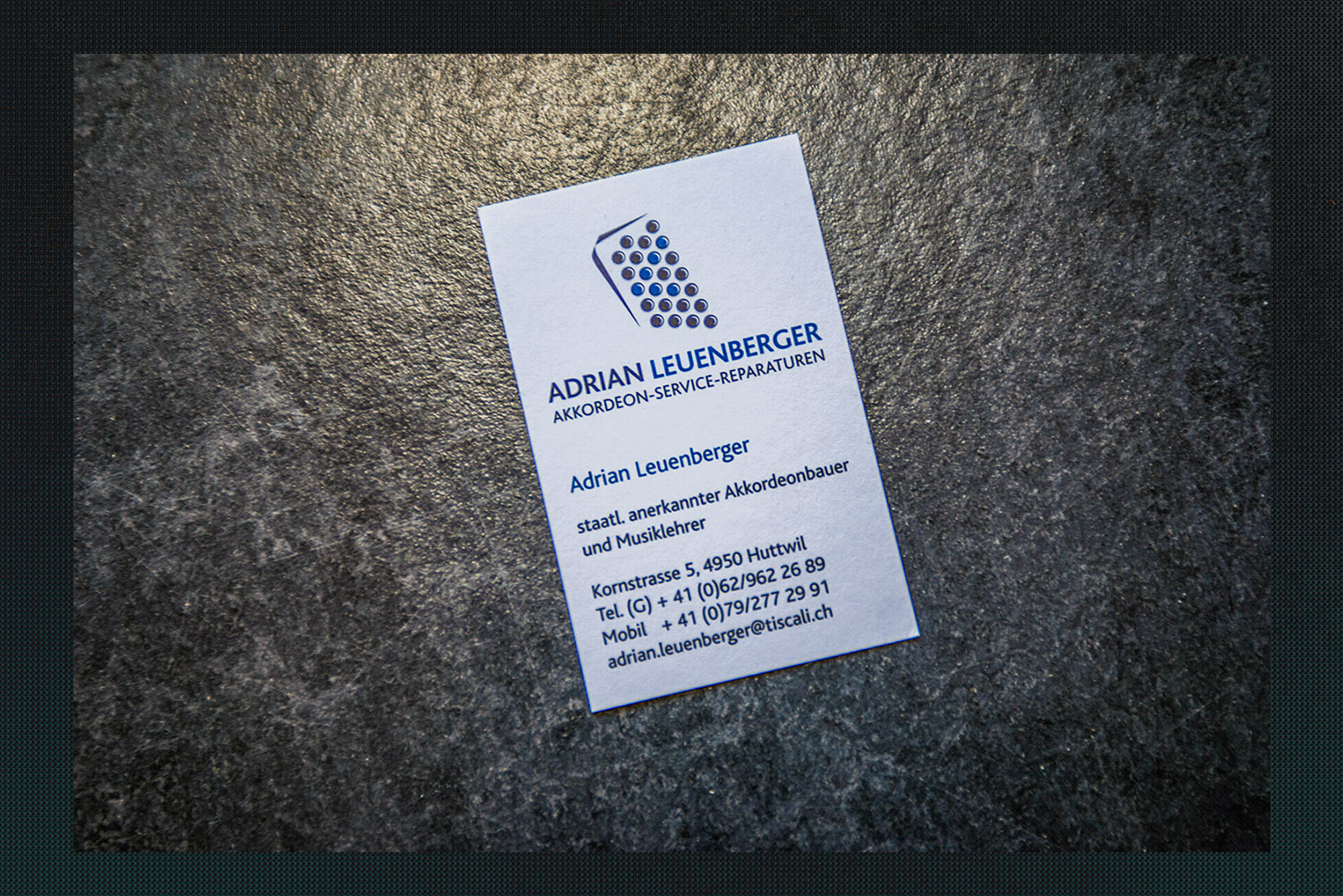 10_adrian-leuenberger